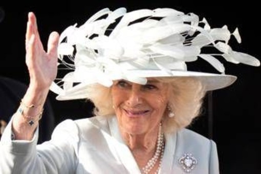 Camilla e l'aspetto più giovane a 78 anni, merito del nuovo look ispirato a Kate?