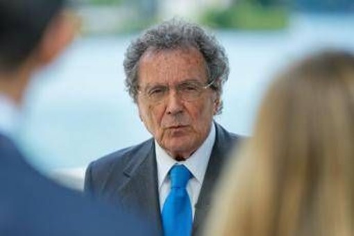 Gros-Pietro (Intesa-Sanpaolo): &quot;Attenzione a circolarità nel nuovo piano d’impresa&quot;