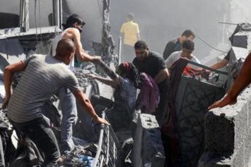 Gaza, soccorritori denunciano: 19 morti in raid Israele, 5 erano bambini