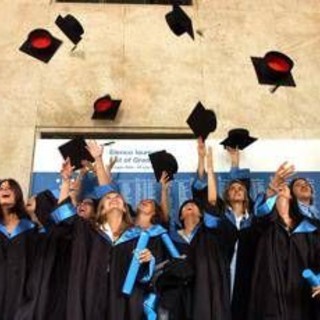 Lavoro, la laurea serve ancora? Sì ma...