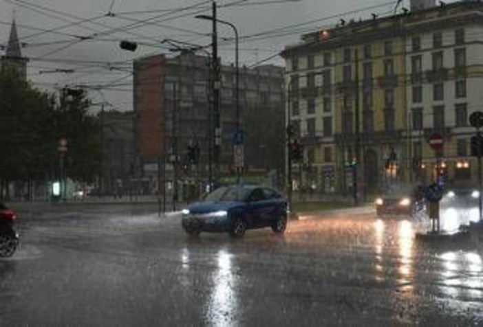 Piogge e temporali violenti, cambio meteo netto sull'Italia: le previsioni Piogge e temporali violenti, cambio meteo netto sull'Italia: le previsioni