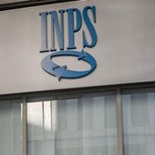 Inps, il rapporto: sale età pensionamento, donne con 6 anni di contributi in meno Inps, il rapporto: sale età pensionamento, donne con 6 anni di contributi in meno