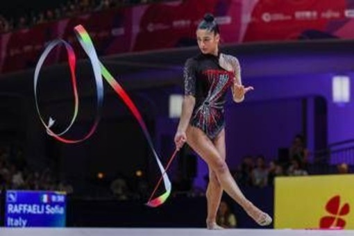 Raffaeli bronzo ai mondiali di ritmica, l'azzurra qualificata per i Giochi di Los Angeles Raffaeli bronzo ai mondiali di ritmica, l'azzurra qualificata per i Giochi di Los Angeles