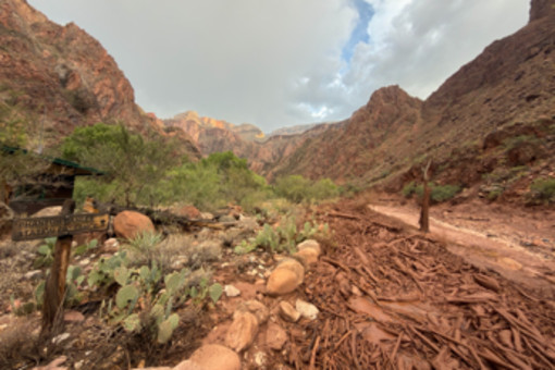 Alluvione lampo travolge il Grand Canyon: 1 morto e 15 escursionisti dispersi