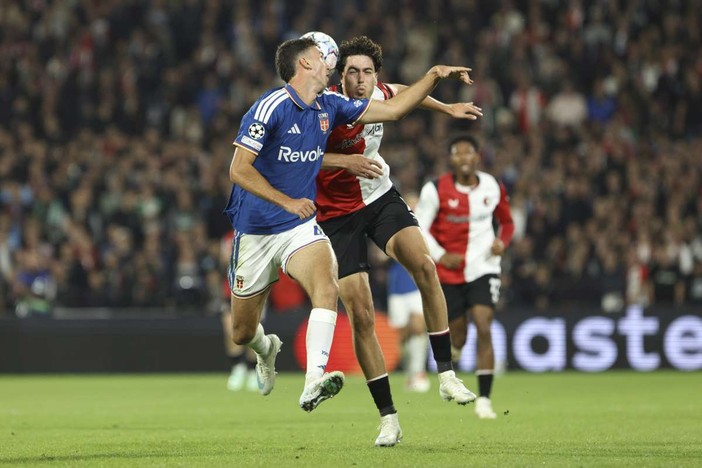Prima sconfitta in Champions per il Como, Feyenoord vince 3-2