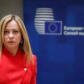 Meloni verso Consiglio Ue: &quot;Aumentare pressione su Mosca&quot;. Ma resta il nodo asset russi