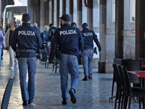 Funzionario Mimit aggredito a Termini: altri due fermati, 20enni tunisini