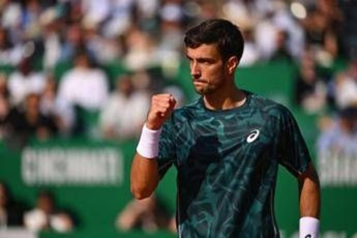 Festa Musetti: rimonta Tsitsipas a Montecarlo. Ora c'è De Minaur in semifinale