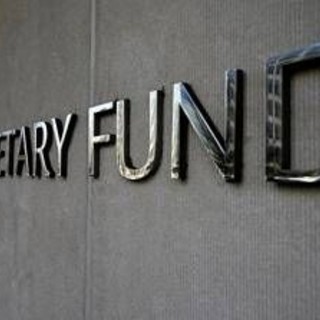 Vola il debito di Gb e Francia, lo spettro del Fondo monetario sulle manovre future