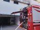 Roma, incendio in un box di via Vitellia: auto elettrica coinvolta, 6 intossicati