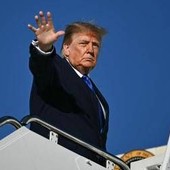 Ucraina, Musk riaccende Starlink: ordine di Trump. Europa cerca un negoziatore per trattare con Putin Ucraina, Musk riaccende Starlink: ordine di Trump. Europa cerca un negoziatore per trattare con Putin