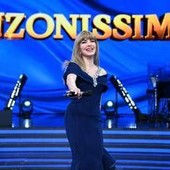 Canzonissima, oggi nuovo appuntamento: l'omaggio a Loretta Goggi